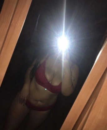 Со мной ты сможешь открыть новые грани удовольствия и испытать незабываемые эмоции. Чувственные массажи, эксперименты, фантазии - все это я готова предложить тебе. Мой опыт и профессионализм гарантируют тебе качественный сервис и полное удовлетворение. У меня есть отличные отзывы и фото, которые подтверждают мою привлекательность и сексуальность. Дарю тебе незабываемые встречи и возможность исследовать грани сексуальной фантазии. Буду рада воплотить твои мечты в Москве. 15532, 40 лет